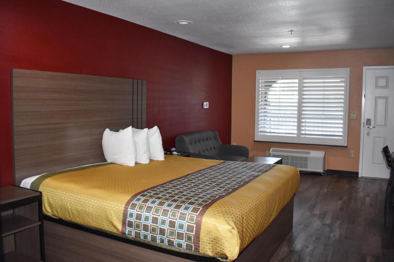 Baymont By Wyndham Manteca Hotel Luaran gambar