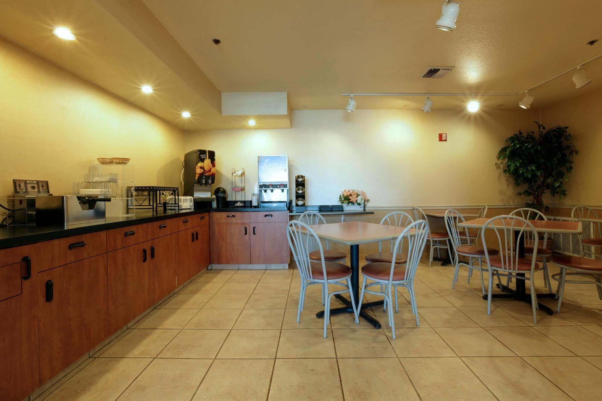 Baymont By Wyndham Manteca Hotel Restoran gambar
