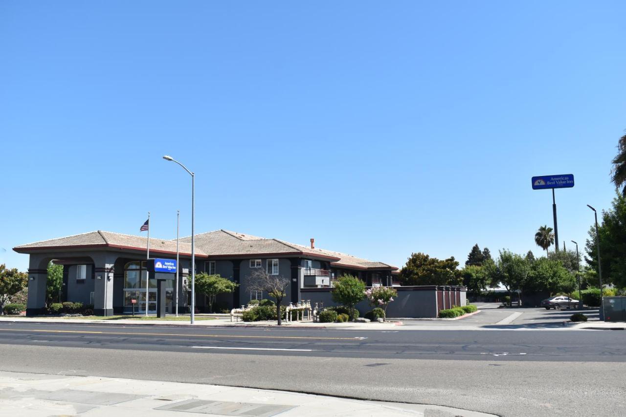Baymont By Wyndham Manteca Hotel Luaran gambar